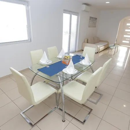 Apartament Petrus -