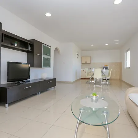 Petrus - Apartament Rtina